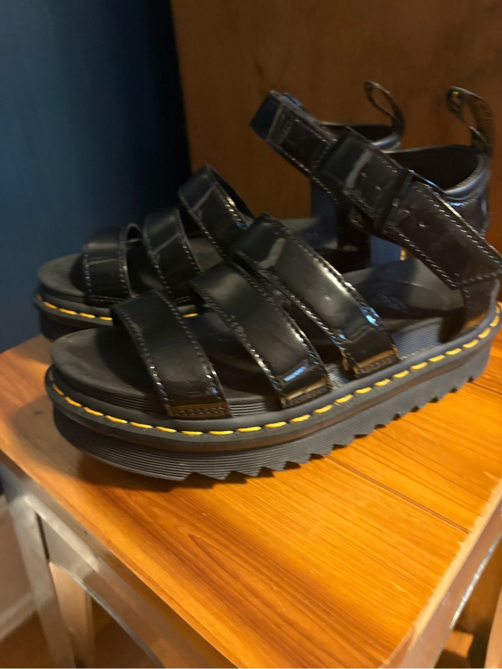 Dr. Doc Martens Women's Blaire patent leather Black Platform Sandals size 7-8 - Picture 3 of 11
